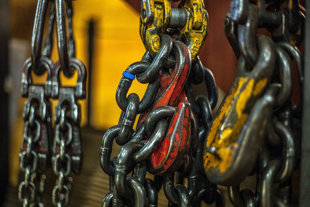 Crane hook and chain rigging